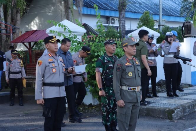 
Wali Kota Weny Gaib Pimpin Apel Kesiapan Pengamanan Malam Takbir