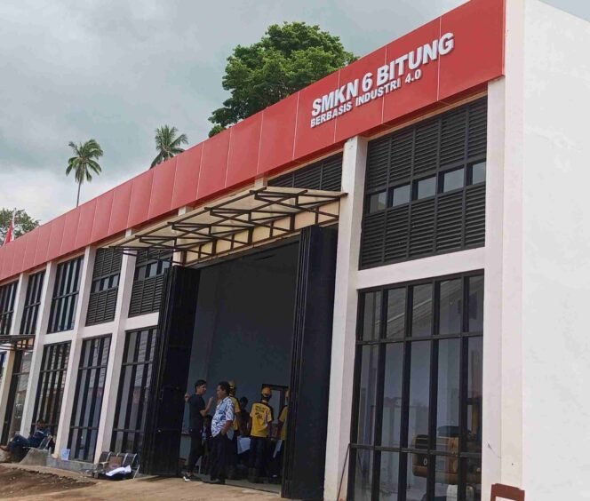 
Siswa SMK 6 Bitung Belum Terima MBG, Korwil SPPG: Masih Tahap Persiapan Layanan