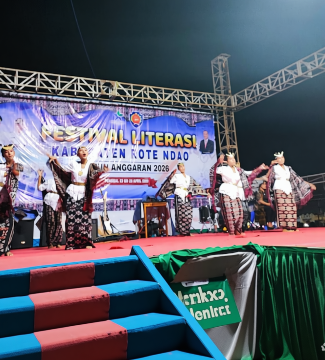 
Dari 750 Peserta, Membeludak Menjadi 1.120 Peserta: Antusiasme Luar Biasa dalam Festival Literasi Baca di Rote Ndao