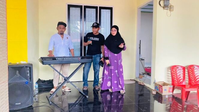 
Legislator Dewi Sandra Astuti Melaksanakan Doa Syukur Menempati Rumah Baru