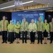 Caption : Direktur Utama PT Bank SMBC Indonesia Tbk. Henoch Munandar (empat dari kiri)
bersama dengan jajaran Direksi di Rapat Umum Pemegang Saham Tahunan (RUPST)
SMBC Indonesia tahun buku 2025 di Jakarta, Kamis (23/4/2026).