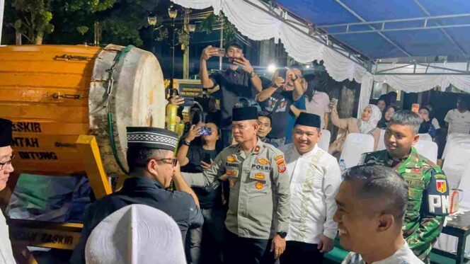 
Waka Polres Bitung Pimpin Pengamanan Pawai Malam Takbiran Idul Adha 1447 H