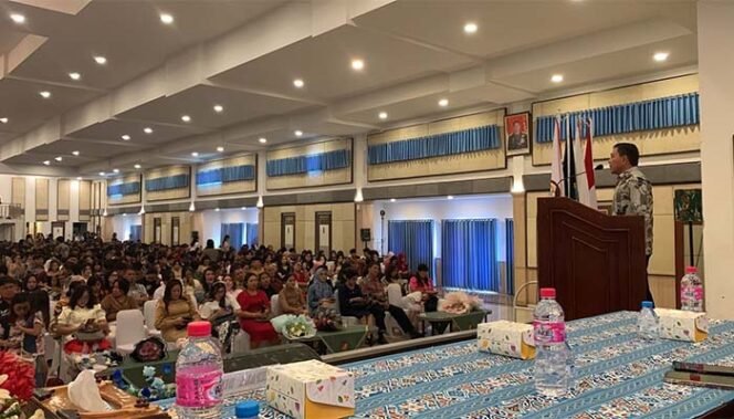 
Foto - Suasana Penamatan 644 Siswa di SMA Negeri 1 Manado di Aula Kodam XIII Merdeka Jumat 15 Mei 2026