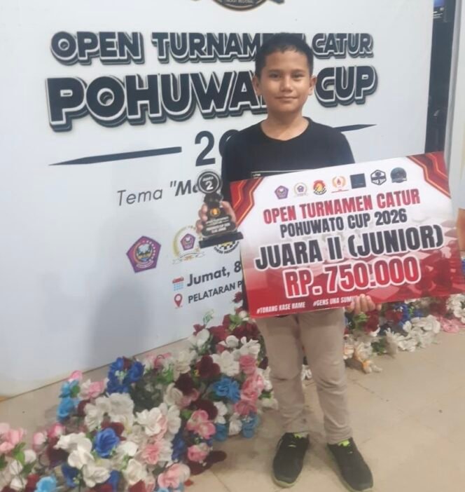 
Pecatur Muda Muh. Farzin Patadjenu Sukses Meraih Juara Di Open Turnamen Catur Pohohuato Cup 2026