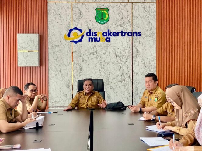 
Langkah Nyata Muba Maju Lebih Cepat:Bupati HM Toha Tohet Gandeng PT Salim Ivomas Pratama Buka Lowongan Kerja Prioritas Warga Lokal