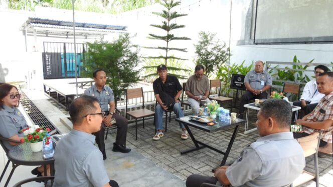 
Bapelkum Bitung Gelar “Secangkir Kopi Bangun Sinergi”, Perkuat Kerja Sama dengan Media