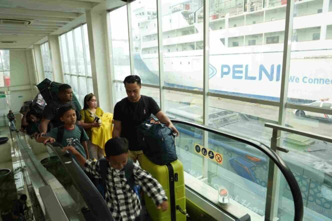 
Libur Panjang Idul Adha, Tiket Pelni Terjual Hampir 40 Ribu 