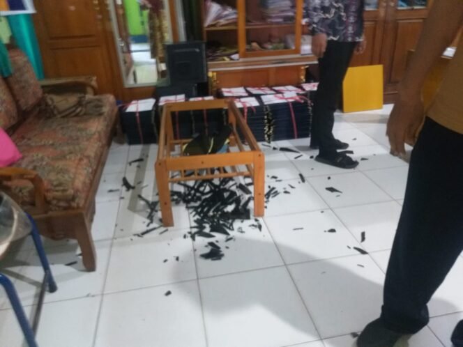 
Miris Pengrusak Fasilitas SMP Negeri 1 Bengkulu Selatan Ternyata Dilakukan Camat Seginim Ketegasan Pemerintah Diuji