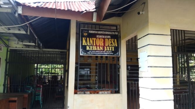 
Miris APBDes Kebanjati Lolos Verifikasi Kecamatan Tanpa Tanda Tangan BPD DPMD Dinilai Tidak Peduli 