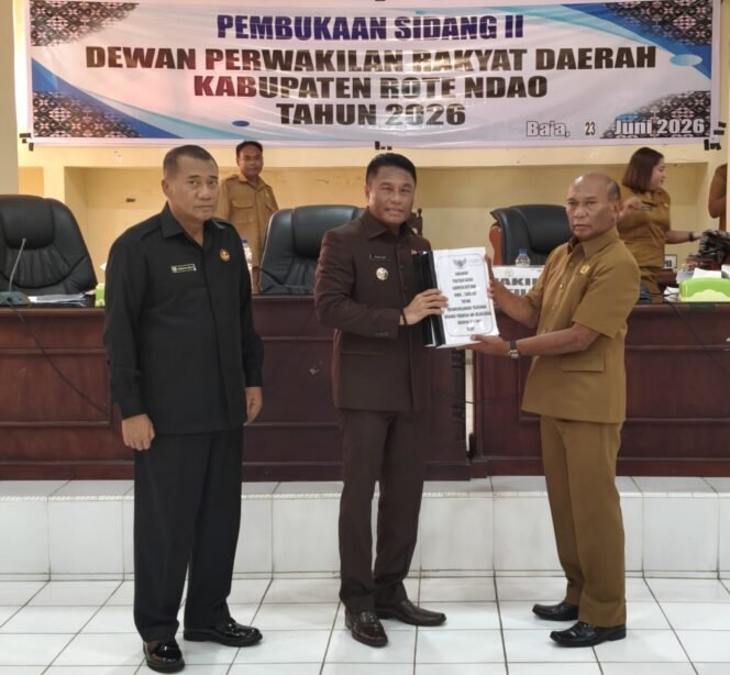 
Raih Opini WTP, DPRD Apresiasi Pemkab Rote Ndao di Pembukaan Sidang II