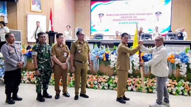 
Hengky Honandar Sambut Mahasiswa KKT UNSRAT Angkatan 148 di Bitung