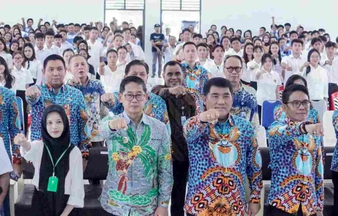 
Hengky Honandar Dampingi Gubernur Sulut Buka Batch 3 Pelatihan Vokasi Nasional di Bitung