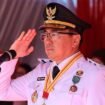 Foto : Walikota Manado Andrei Angouw,SE bertindak sebagai Inspektur Upacara dalam rangka memperingati Hari Ulang Tahun Ke-403 Kota Manado di Lapangan Plein Tikala Manado, Selasa (14/7).