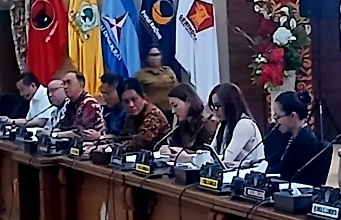 
Dua Fraksi Tak Hadir Pembahasan Pertangungjawaban APDB 2025, Ketua DPRD Pertanyakan