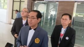 Foto - Plt Rektor Unsrat Prof Jamaludin Jompa saat diwawancarai