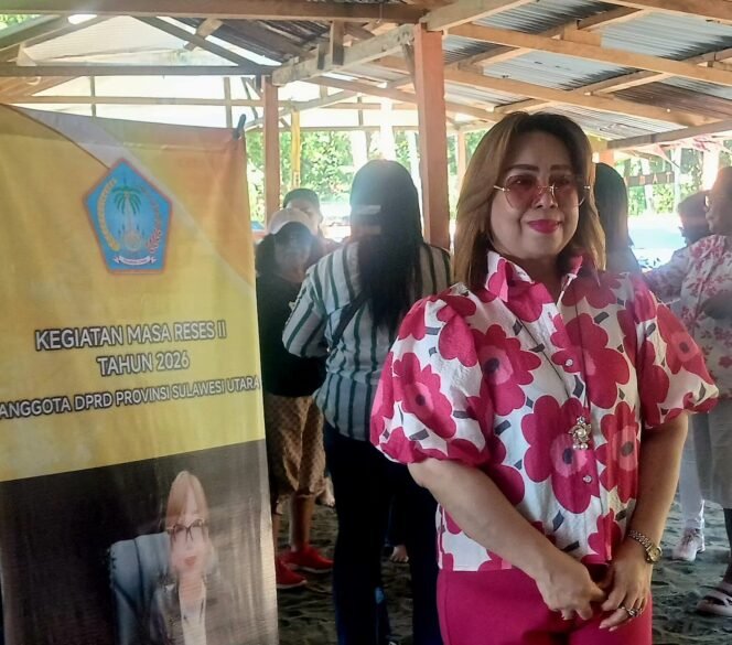 
Inggrid Sondakh Reses Bersama Warga Kalasey, ODGJ dan Jalan Paving Butuh Perhatian Pemerintahn
