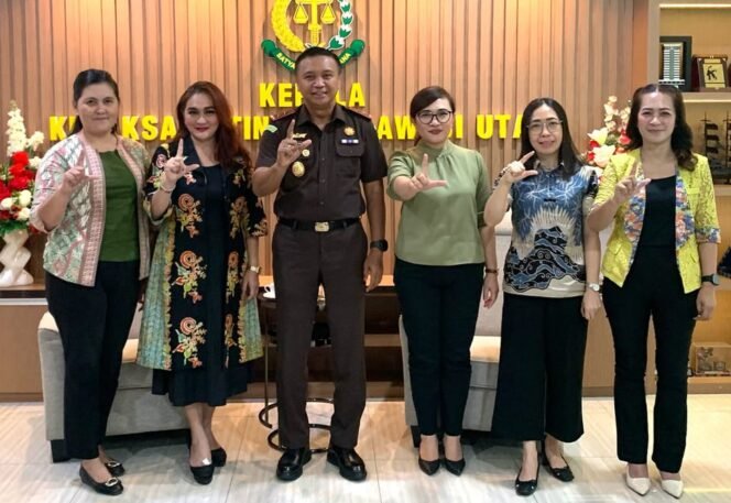 
Srikandi Jaga Desa Sulut Gelar Rapat Pleno Program Kerja, Kajati Buka dan Beri Arahan