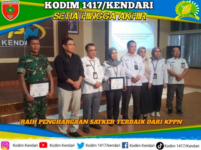
Kelola Anggaran Secara Transparan Dan Akuntabel, Kodim 1417/Kendari Raih Penghargaan Satker Terbaik Dari KPPN
