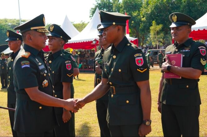 
Lantik 324 Bintara Infanteri, Pangdam XIV/Hsn : Prajurit Amalkan Sapta Marga, Sumpah Prajurit Dan 8 Wajib TNI