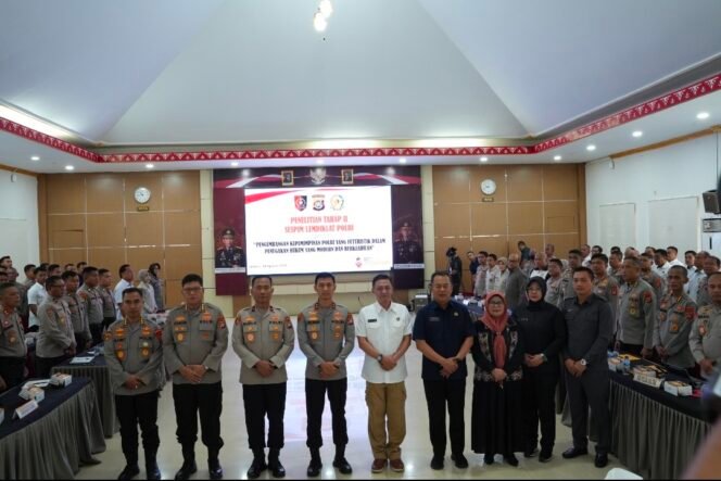 
Sespim Polri Teliti Kepemimpinan Futuristis di Polda Sultra, Fokus Penegakan Hukum Berbasis Teknologi