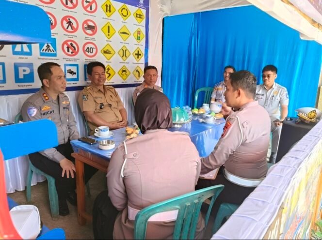 
Dit Lantas Polda Sulsel Evaluasi Kampung Tertib Lalu Lintas Lembang Nonongan Torut