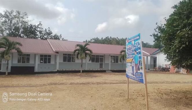 
Foto - Revitalisasi Ruang Belajar di SMA Negeri 4 Bitung