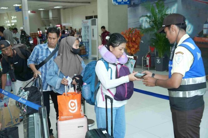 
Erupsi Anak Krakatau, PELNI Pantau Keselamatan Pelayaran