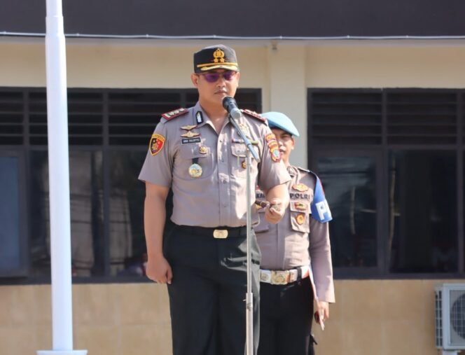 
Iptu Iskandar Wakafkan Tanah 1.700 Meter Persegi, Aiptu Soeyadi Bantu Anak Kurang Mampu