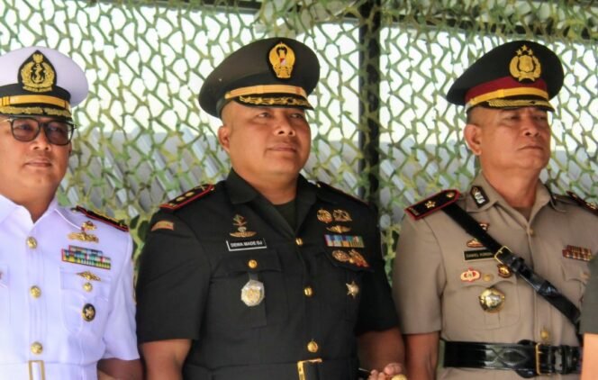 
Dandim 1310/Bitung Hadiri Upacara Penutupan Pendidikan Pertama Tamtama Infanteri TNI AD