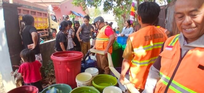 
BPBD Torut Salurkan 8.000 Liter Air Bersih untuk Warga Terdampak Kekeringan