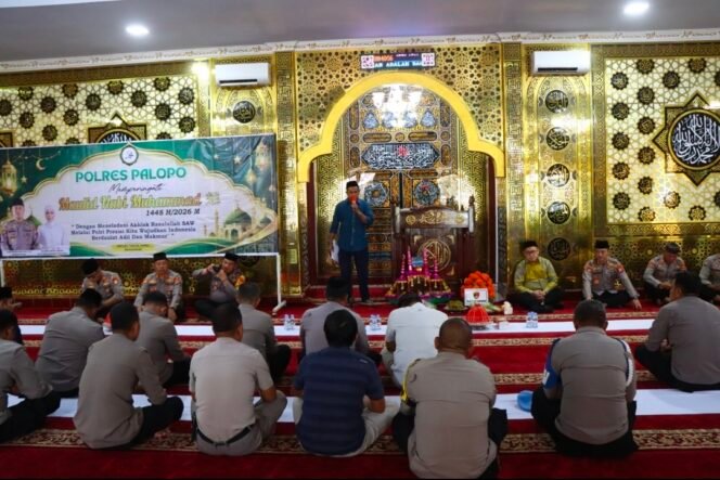
Peringati Maulid Nabi 1448 H, Kapolres Palopo Tekankan Akhlak dan Pelayanan kepada Masyarakat