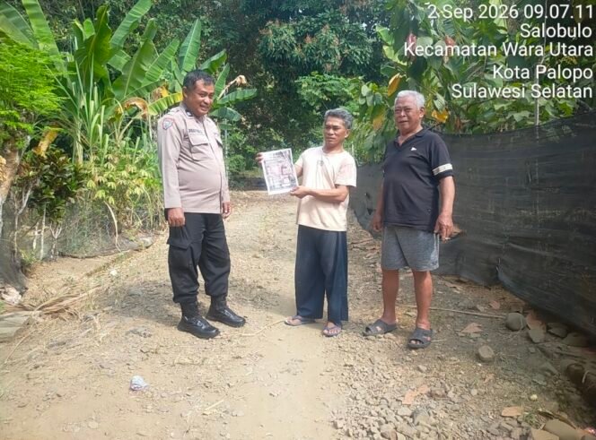 
Tekan Risiko Karhutla, Bhabinkamtibmas Polres Palopo Edukasi Warga