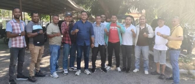 
ULTIMATUM 2×24 JAM! Forum Wartawan NTT Desak Proses Hukum Media NTT Hits Dihentikan