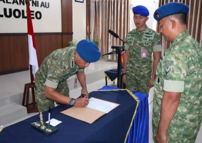 
Tongkat Estafet Bergulir, Letkol Kal Prima Hadi Resmi Jabat Kadislog Lanud Haluoleo