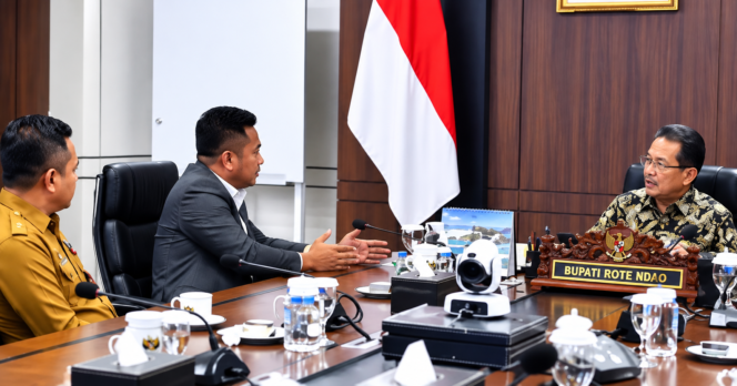 
 Bupati Paulus Henuk Jangan Gagalkan Pembangunan Di Rote Ndao karena Syahwat Politik