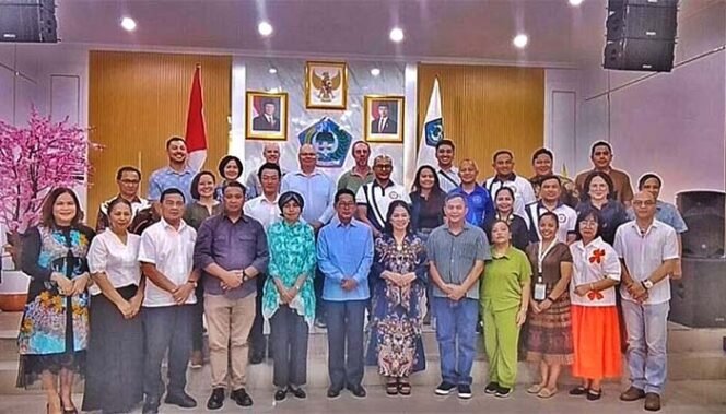 
Open House Pengucapan Syukur HUT Ke-36 Kota Bitung, Peserta Marpolex 2026 dari Jepang Jadi Tamu Wali Kota Hengky Honandar