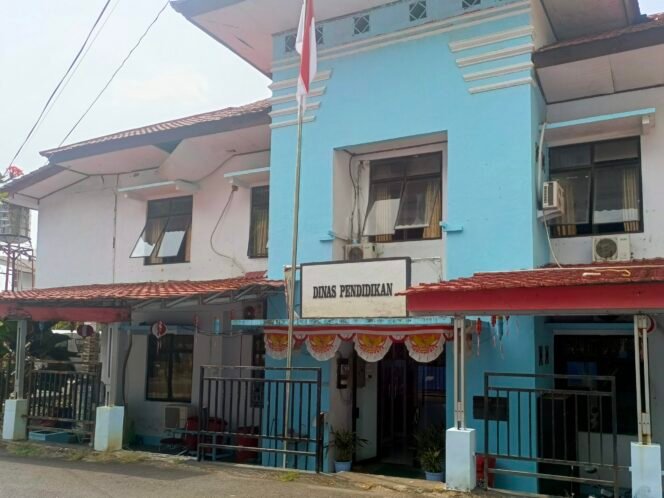 
Kantor dinas pendidikan kabupaten Kepulauan Siau Tagulandang Biaro (sitaro) 
