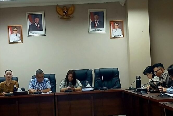 
Pansus Ranperda Penyelenggaraan Tanggungjawab Sosial dan Lingkungan Badan Usaha Kembali Lakukan Pembahasan