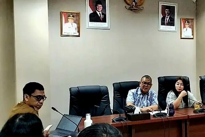 
Louis Schramm : Penerapan Sanksi Dalam Perda TJSL Sangat Penting