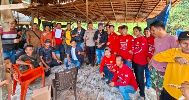
Kedepankan Musyawarah, Polsek Mowila Fasilitasi Keluhan Warga soal Limbah Pabrik Sagu