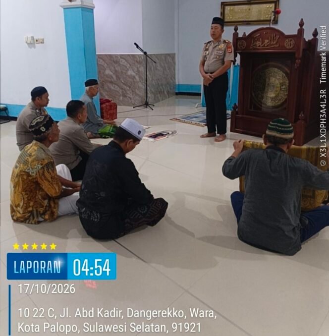 
Subuh Keliling di Masjid Al Fatha, Polsek Wara Ajak Warga Cegah Kebakaran dan Balap Liar