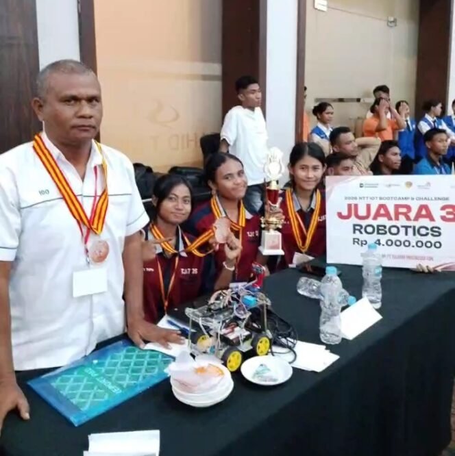
Dari Pantai Baru  Mengguncang  Dunia Teknologi! SMK Pantai Baru  Rote  Sabet  Juara III ROBOTICS, Guru IDO FAOT Buktikan Anak Daerah  Bukan KALENG-KALENG!