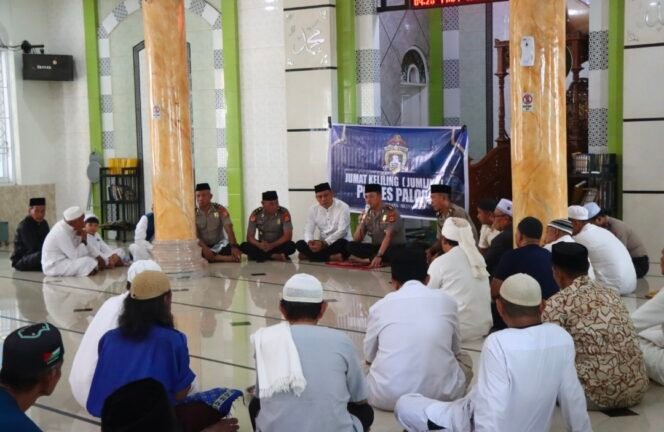 
Kapolres Palopo Gelar Jumat Keliling di Masjid Al-Barokah, Dengarkan Aspirasi Warga Dangerakko