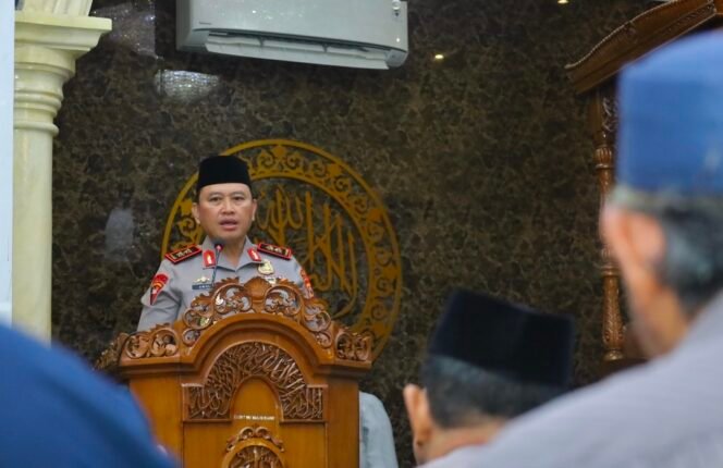 
Subuh Keliling, Kapolda Sulsel Hidupkan Tudang Sipulung untuk Perkuat Kamtibmas