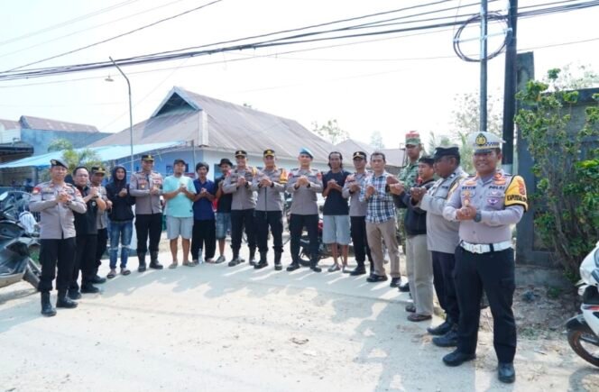 
Kapolresta Kendari Pantau Pilkades Serentak Konsel 2026, Pastikan Pengamanan Berjalan Optimal