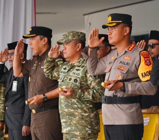
 Dandim 1417/Kendari Hadiri Upacara Hari Sumpah Pemuda ke-98 di Balai Kota
